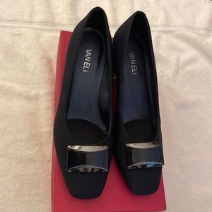 Vaneli, Main & Taylor Style, Black Heels, Size 8